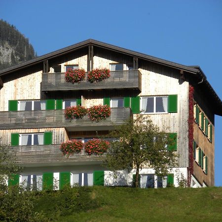 Ferienhaus Bergland Bizau Exteriör bild