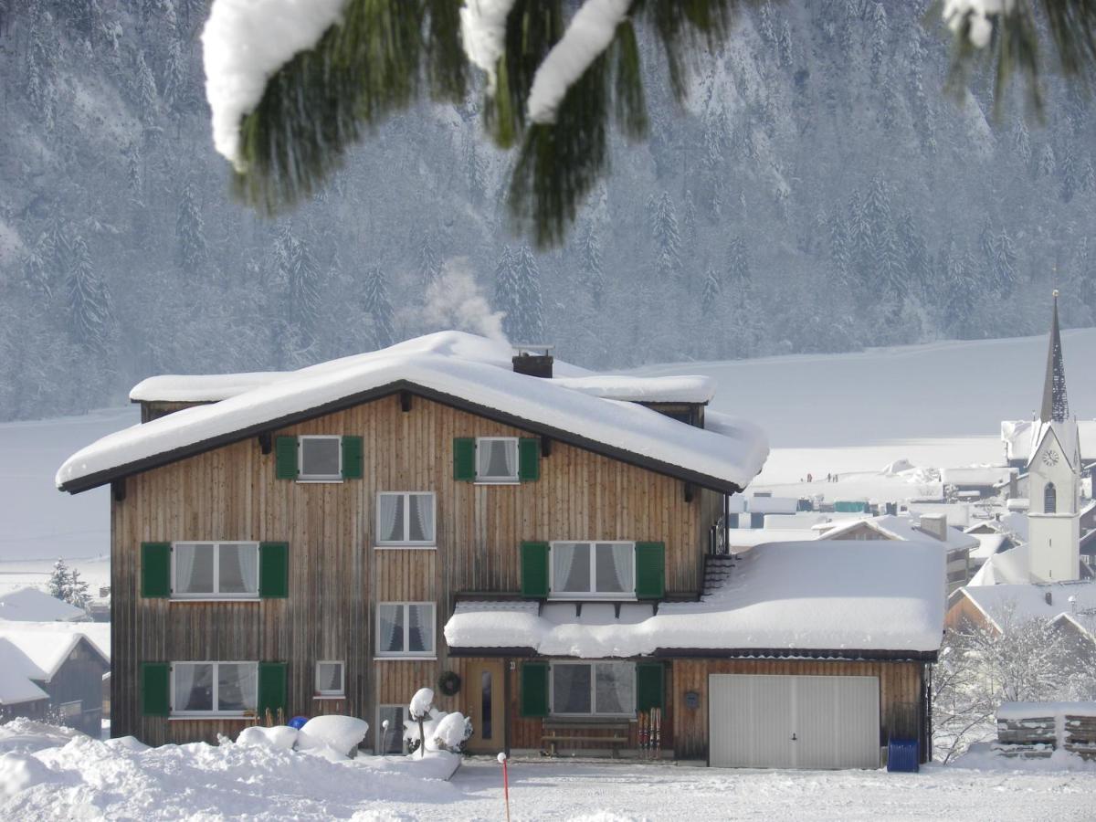 Ferienhaus Bergland Bizau Exteriör bild